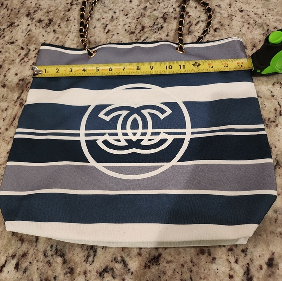 Tote Bag - Picture 2 of 11